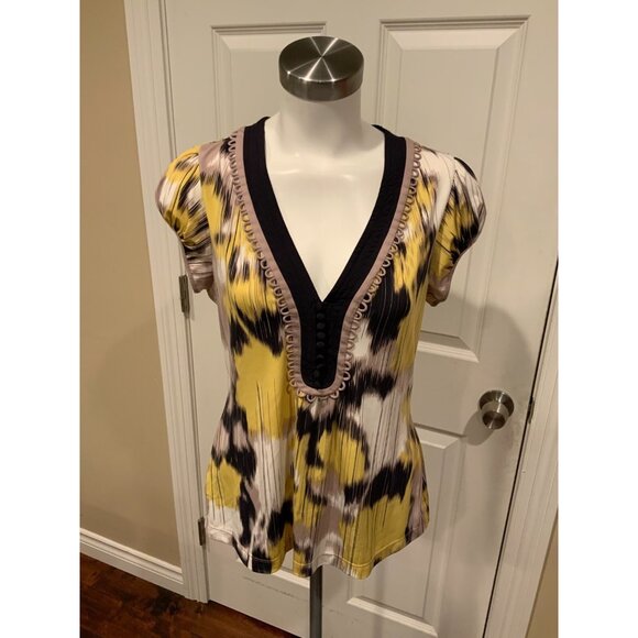 BCBG Max Azria Yellow & Black Abstract Floral Print V-Neck Top, Size M - Picture 1 of 5